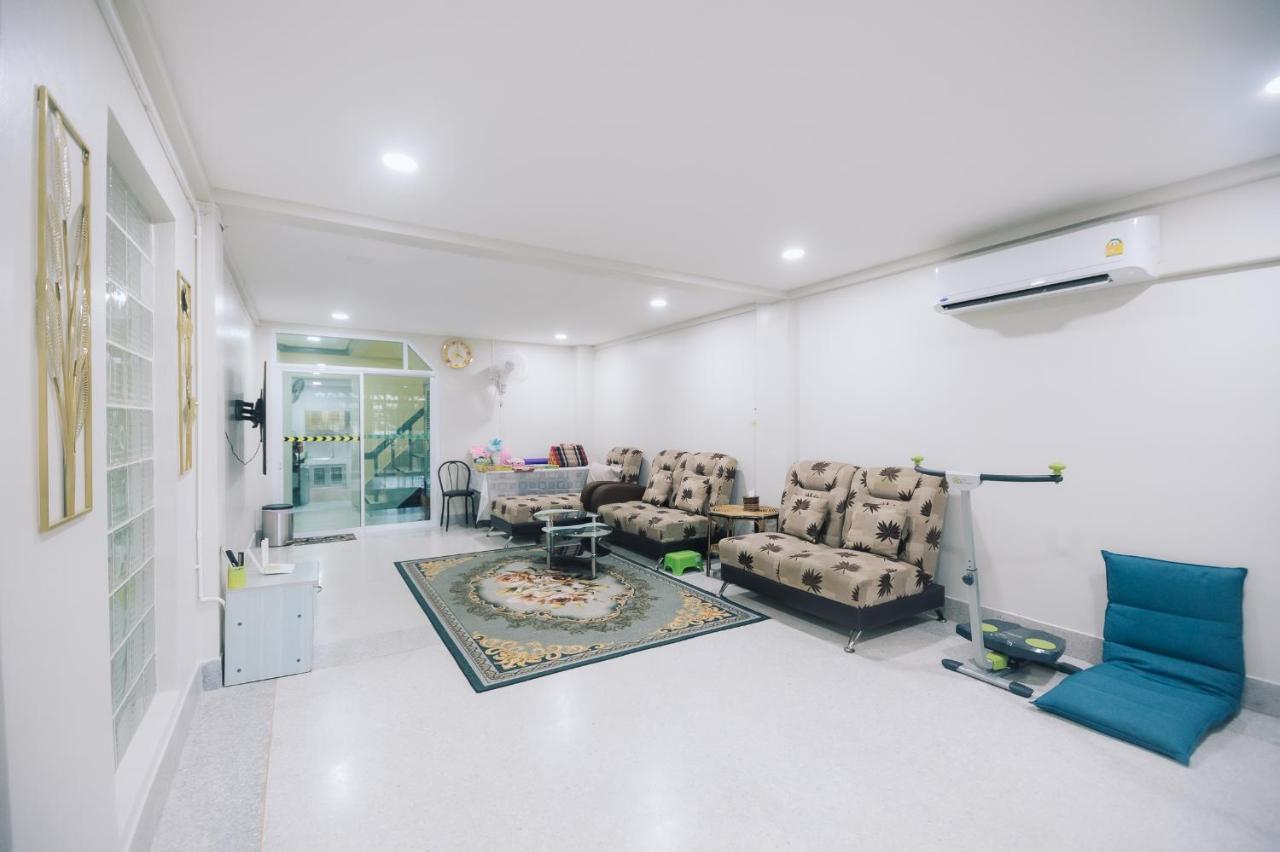 Paradise Found - 4br, 6 Min To Lee Garden Holiday home *